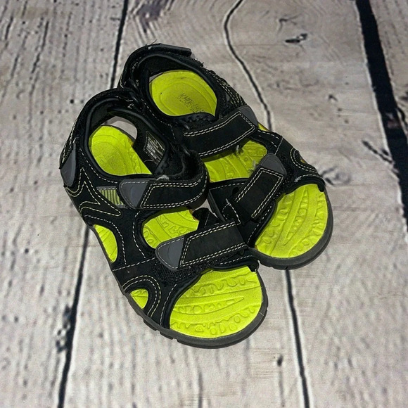Khombu sandals youth size 12 - Picture 1 of 5